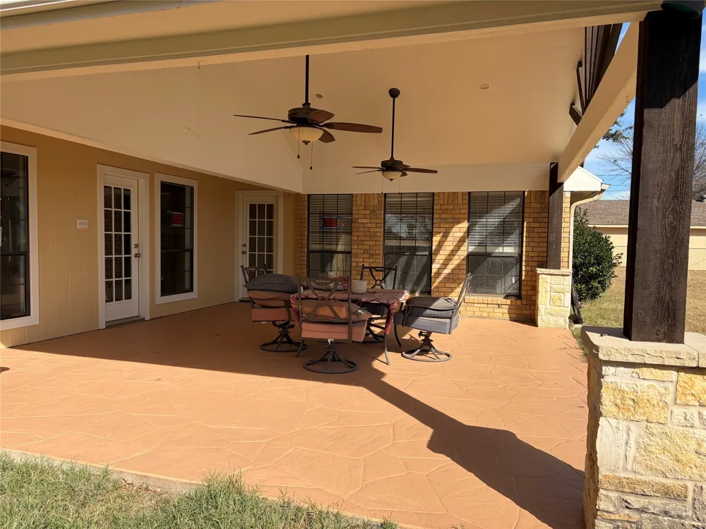16 Lee Circle Heath, TX 75032