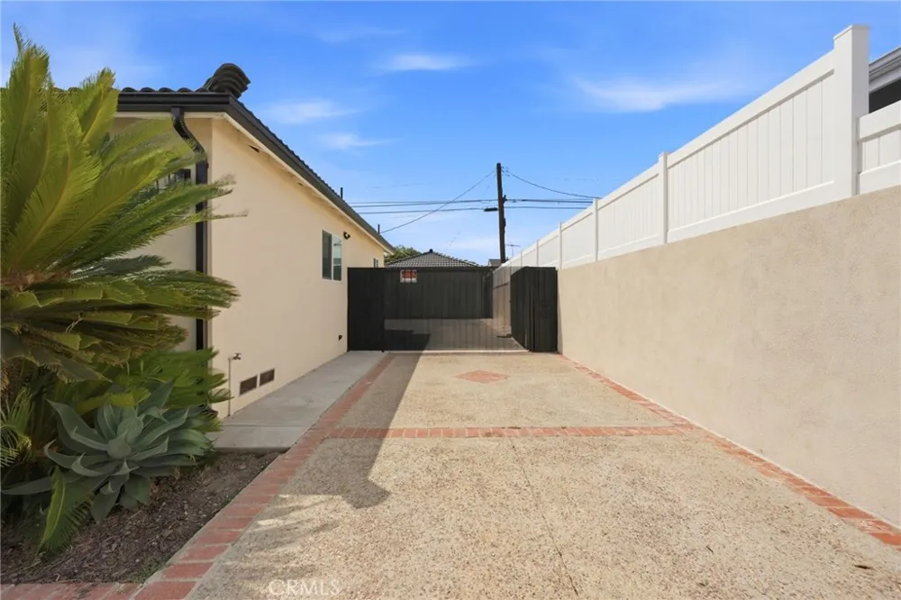 1130 W 186th Gardena, CA 90248