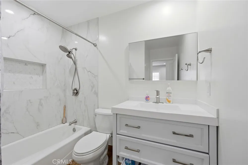 1130 W 186th Gardena, CA 90248