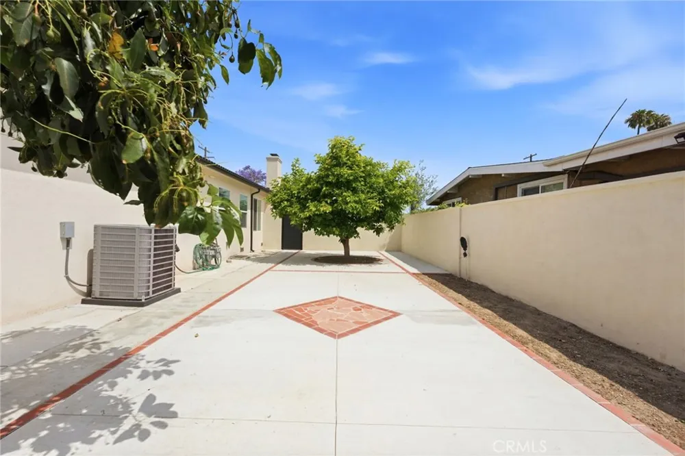 1130 W 186th Gardena, CA 90248