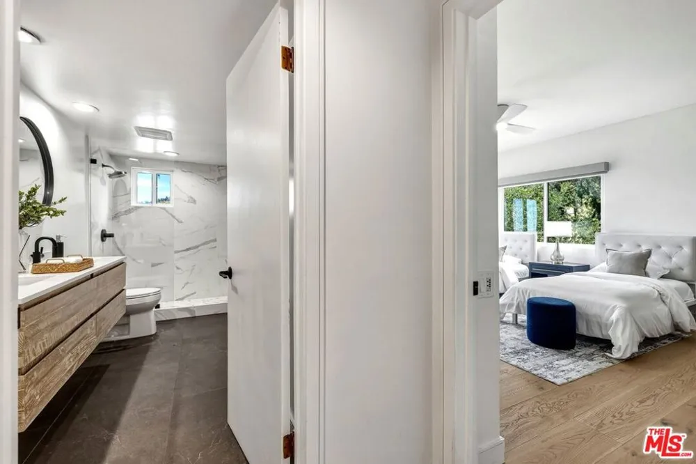 21625 Saddle Peak Road Topanga, CA 90290