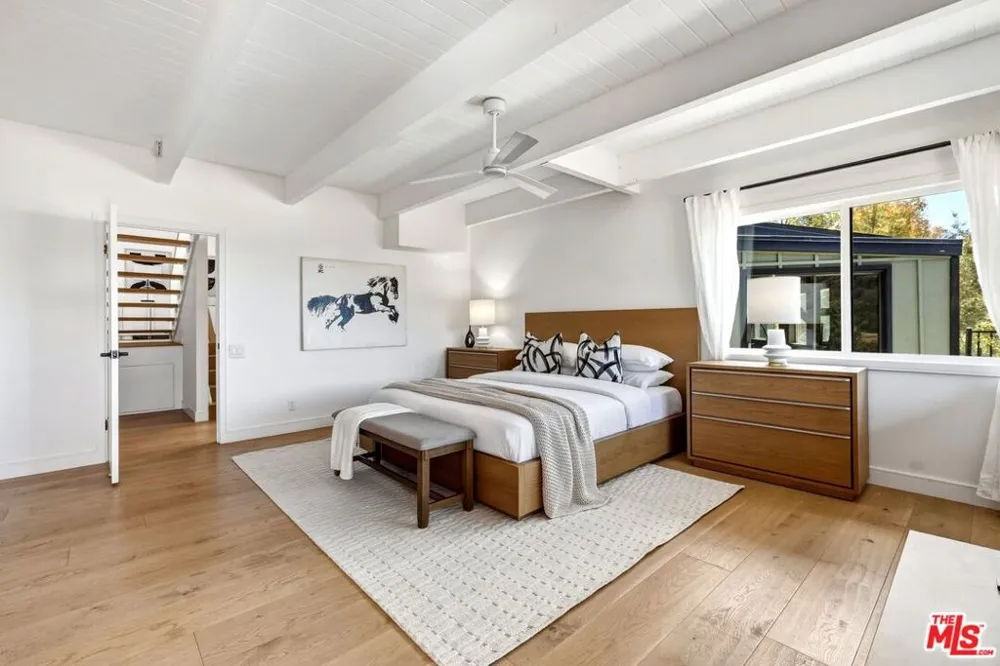 21625 Saddle Peak Road Topanga, CA 90290