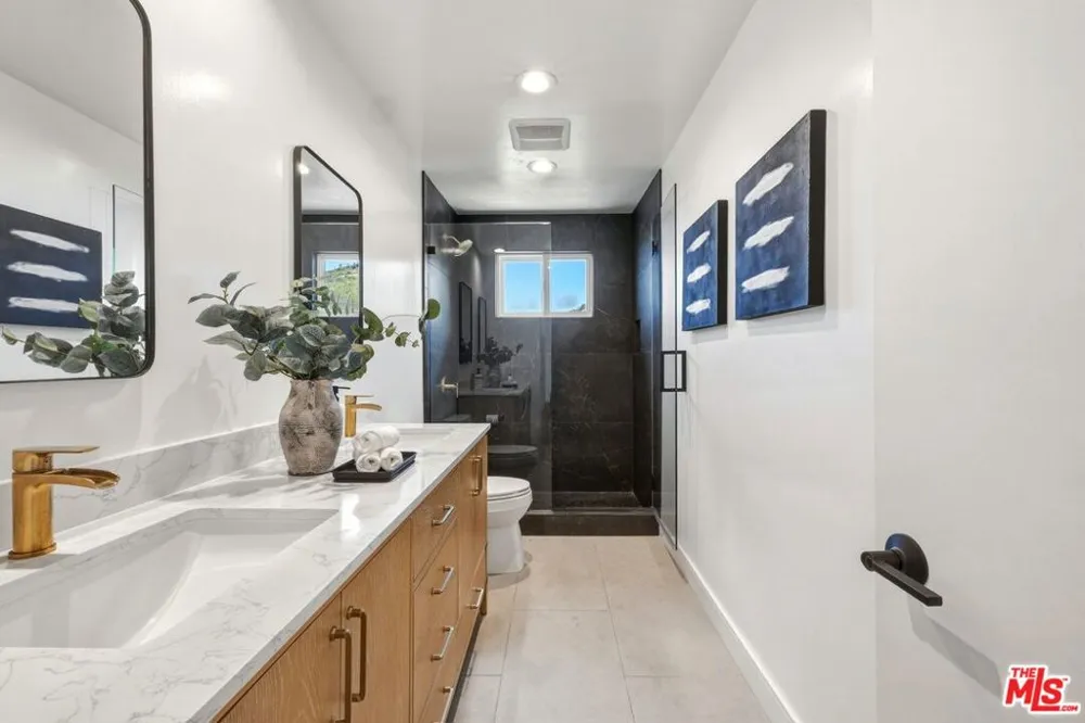 21625 Saddle Peak Road Topanga, CA 90290