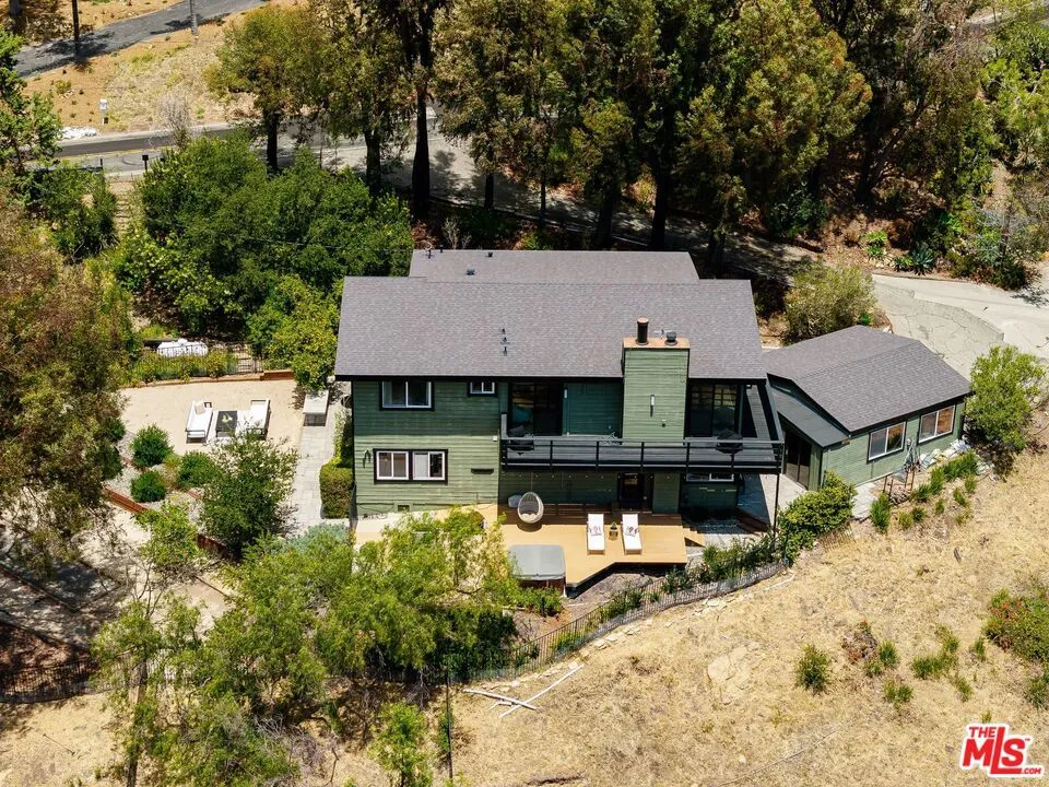 21625 Saddle Peak Road Topanga, CA 90290