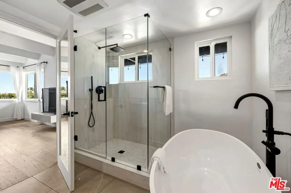 21625 Saddle Peak Road Topanga, CA 90290
