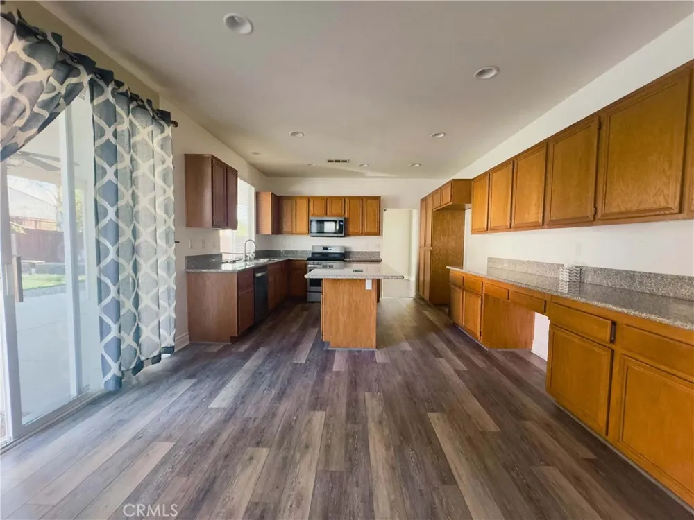 35631 Date Palm Winchester, CA 92596