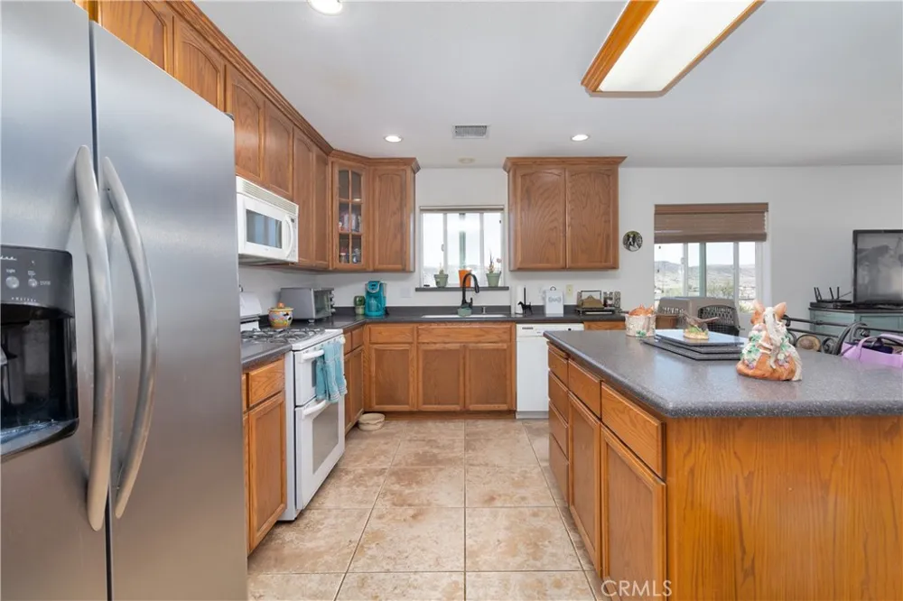 52775 Pipes Canyon Road Pioneertown, CA 92268