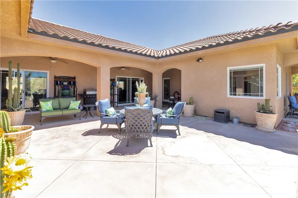 52775 Pipes Canyon Road Pioneertown, CA 92268