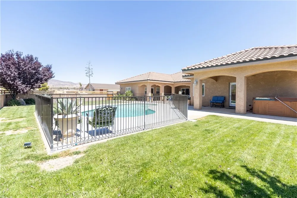 52775 Pipes Canyon Road Pioneertown, CA 92268