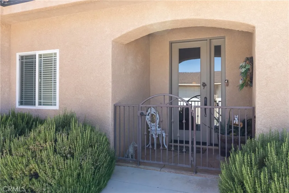 52775 Pipes Canyon Road Pioneertown, CA 92268