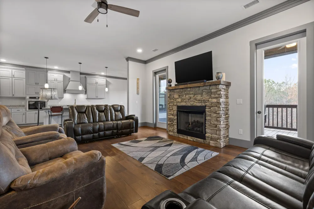 2323 River Bluffs Drive Jasper, TN 37347