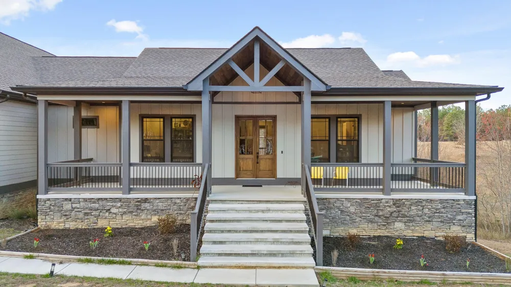2323 River Bluffs Drive Jasper, TN 37347
