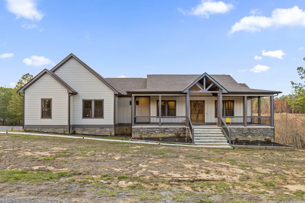 2323 River Bluffs Drive Jasper, TN 37347