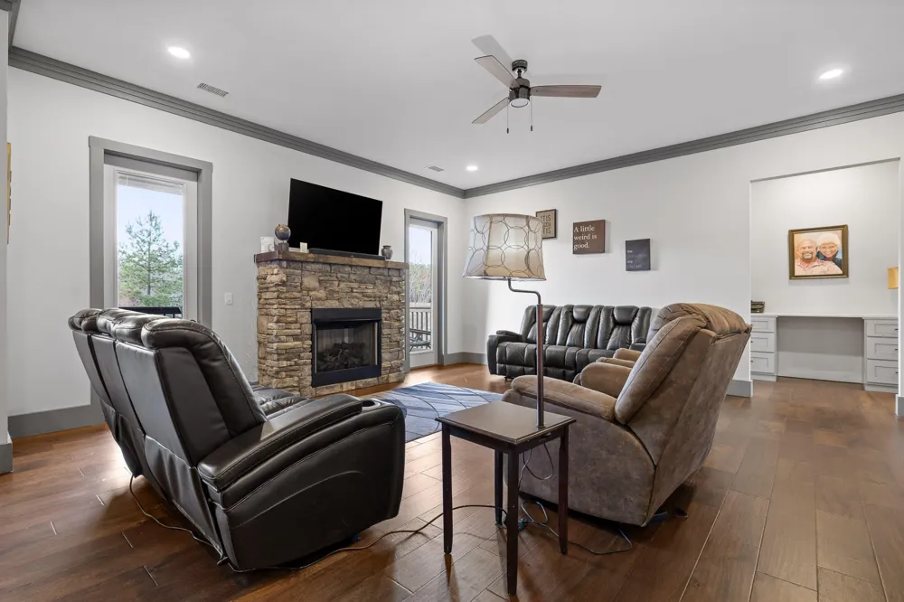 2323 River Bluffs Drive Jasper, TN 37347