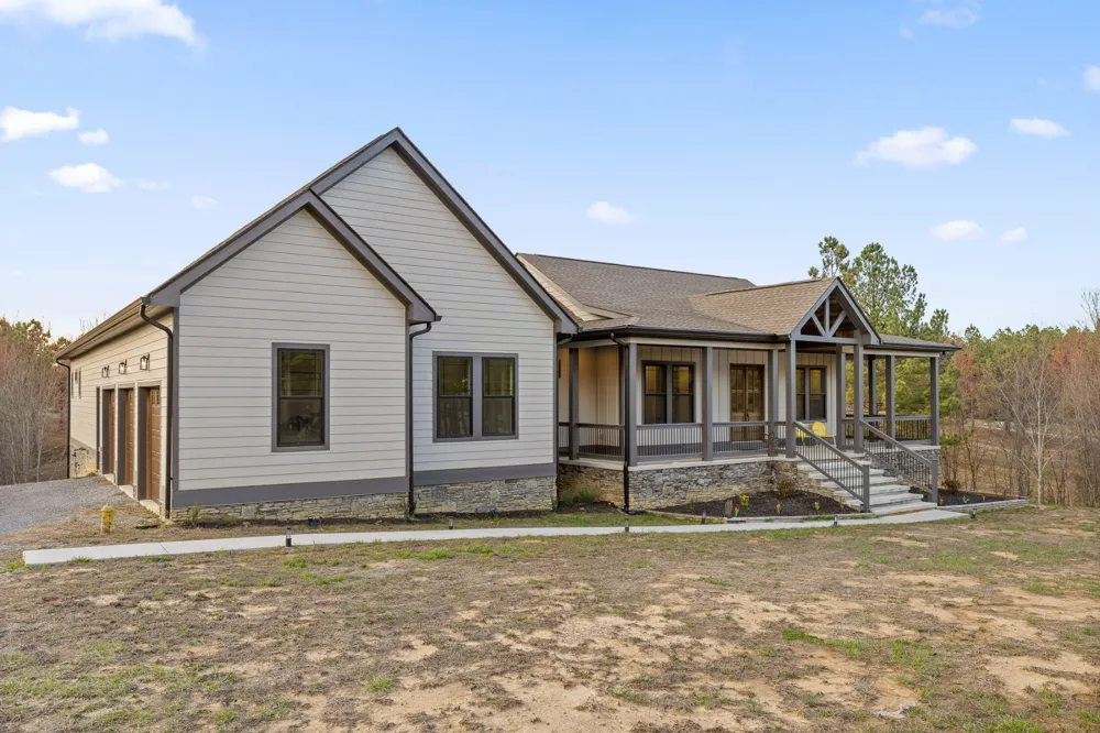 2323 River Bluffs Drive Jasper, TN 37347