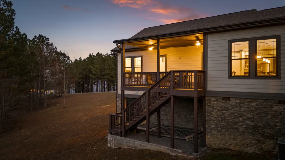 2323 River Bluffs Drive Jasper, TN 37347