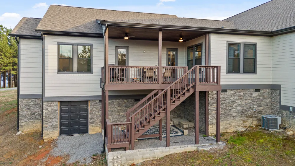 2323 River Bluffs Drive Jasper, TN 37347