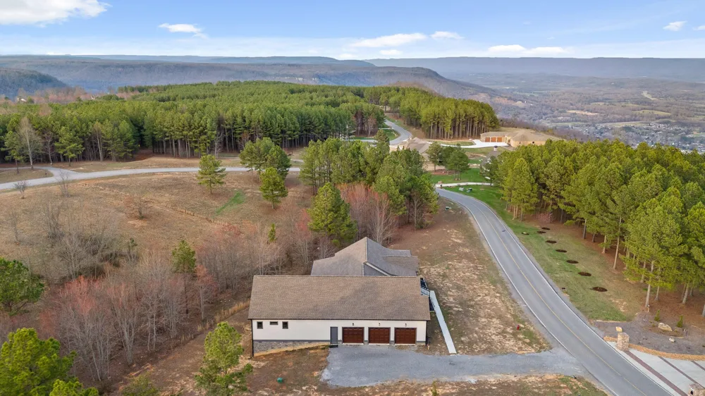 2323 River Bluffs Drive Jasper, TN 37347