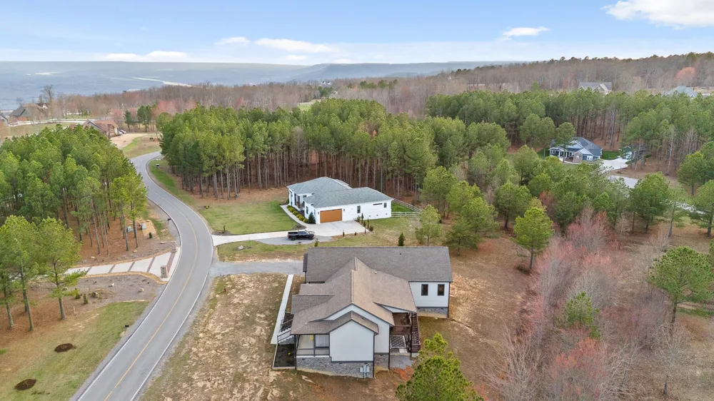 2323 River Bluffs Drive Jasper, TN 37347