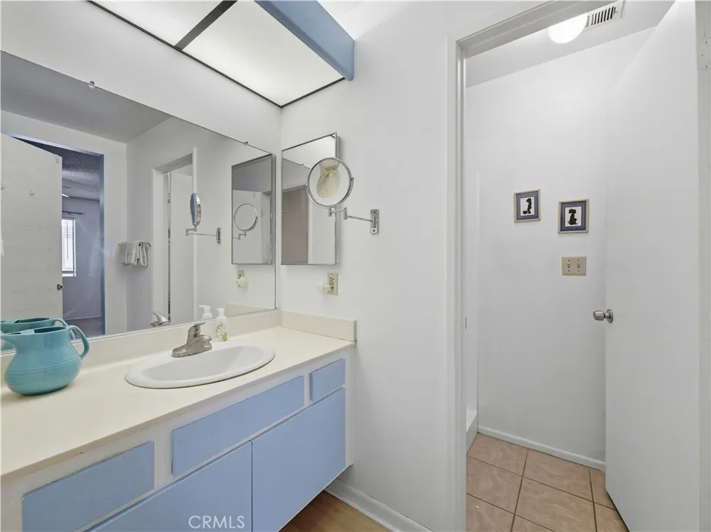 18168 W Sundowner Way #1016 Canyon Country, CA 91387