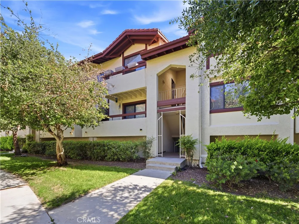 18168 W Sundowner Way #1016 Canyon Country, CA 91387