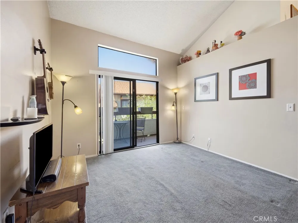 18168 W Sundowner Way #1016 Canyon Country, CA 91387