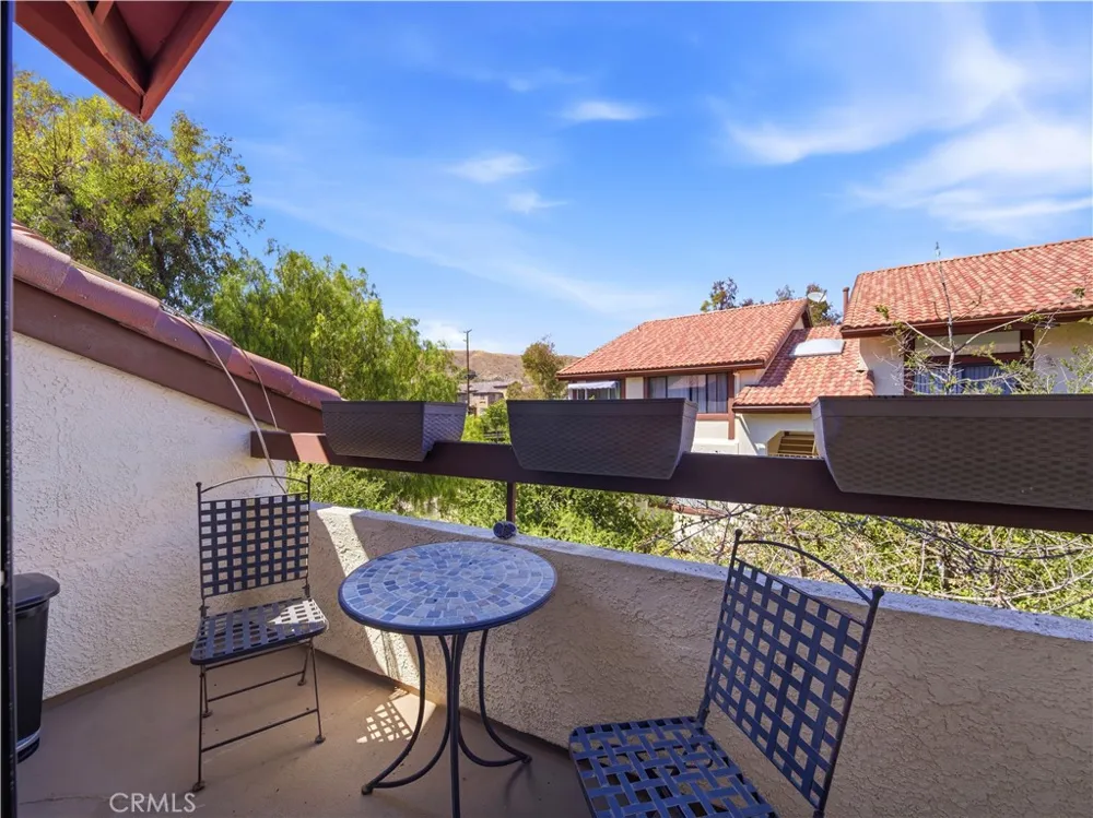 18168 W Sundowner Way #1016 Canyon Country, CA 91387