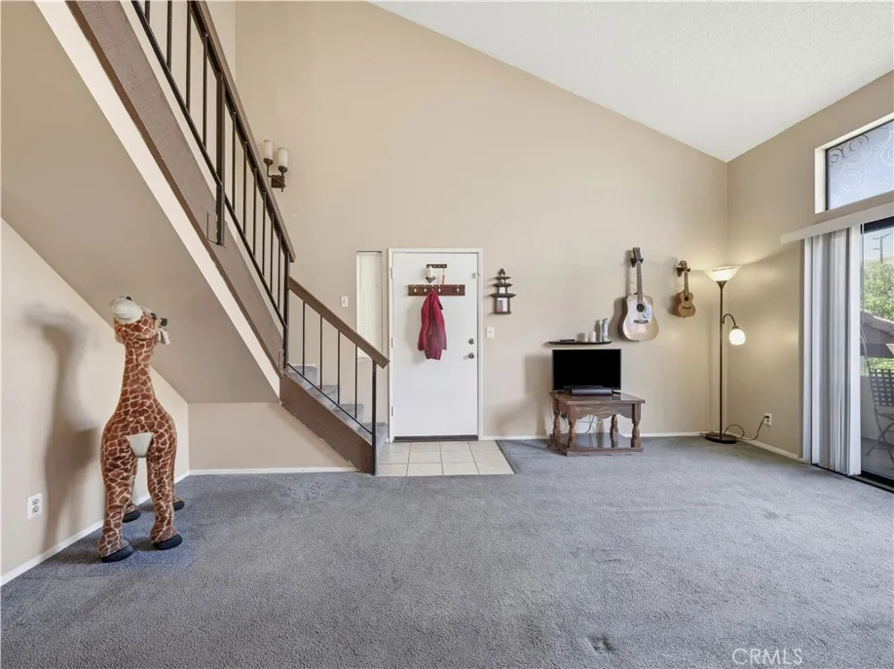 18168 W Sundowner Way #1016 Canyon Country, CA 91387
