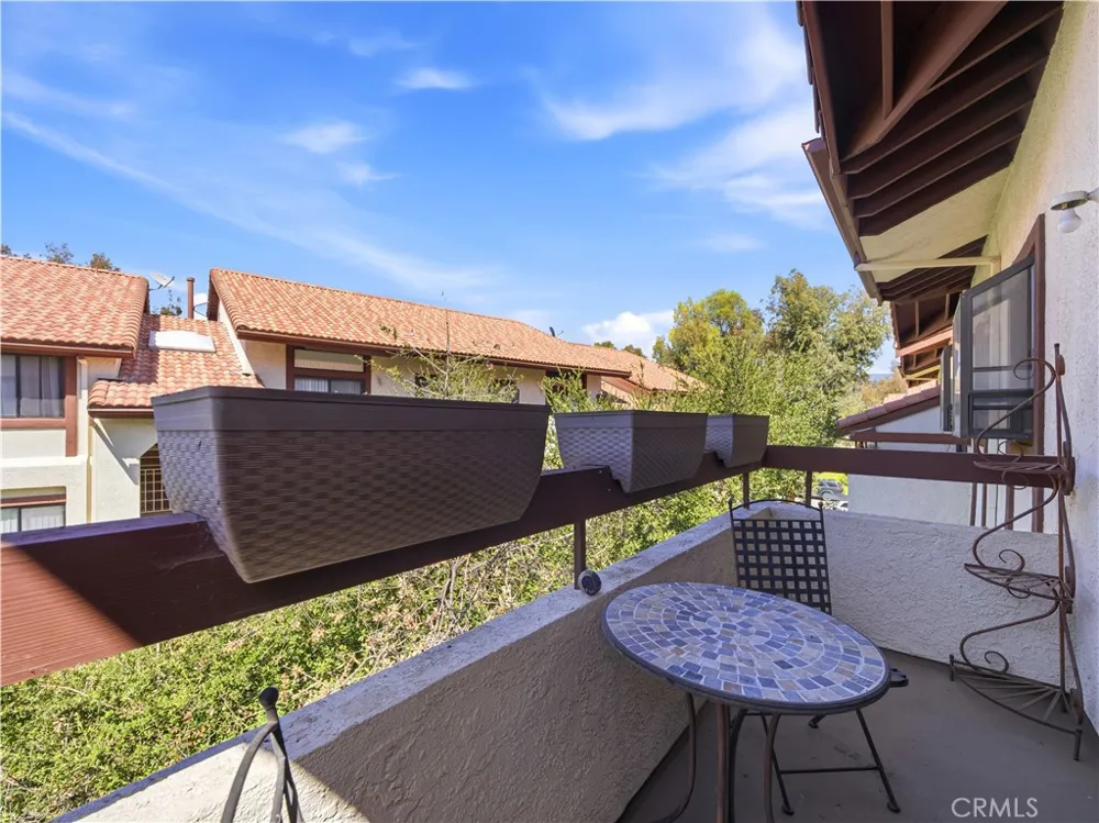 18168 W Sundowner Way #1016 Canyon Country, CA 91387