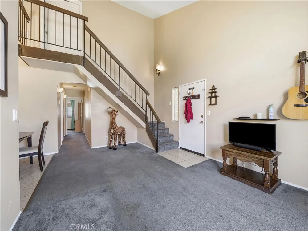 18168 W Sundowner Way #1016 Canyon Country, CA 91387