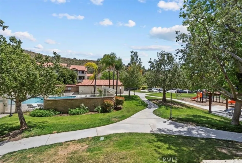 18168 W Sundowner Way #1016 Canyon Country, CA 91387