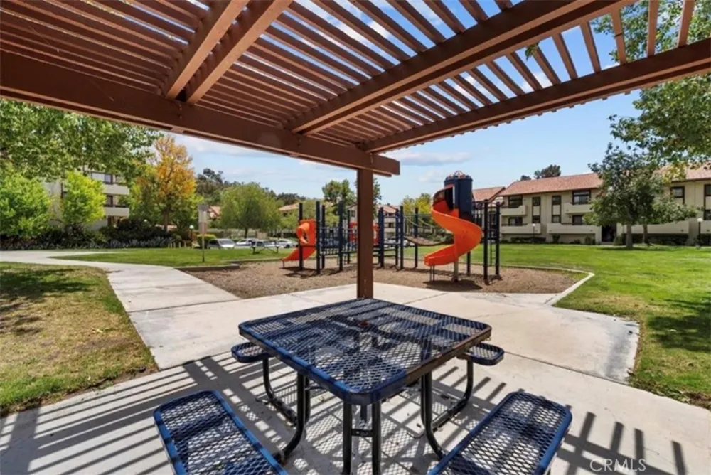 18168 W Sundowner Way #1016 Canyon Country, CA 91387