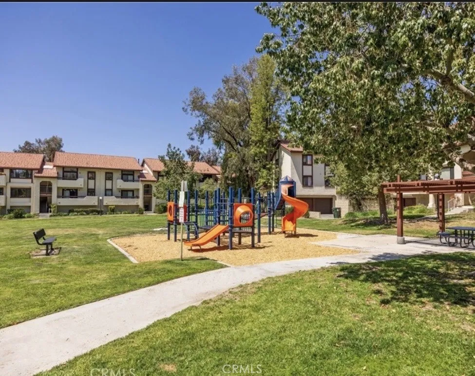 18168 W Sundowner Way #1016 Canyon Country, CA 91387