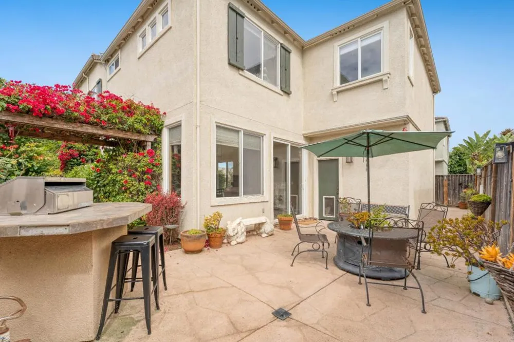 75 Paseo Drive Watsonville, CA 95076