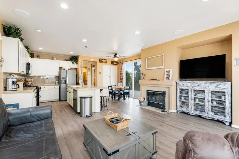 75 Paseo Drive Watsonville, CA 95076