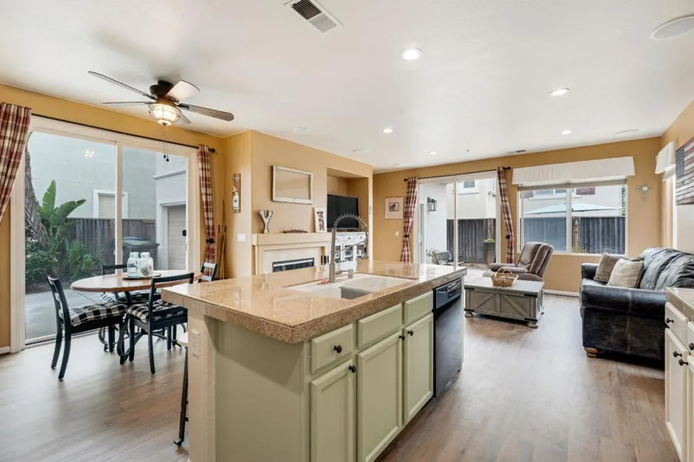 75 Paseo Drive Watsonville, CA 95076