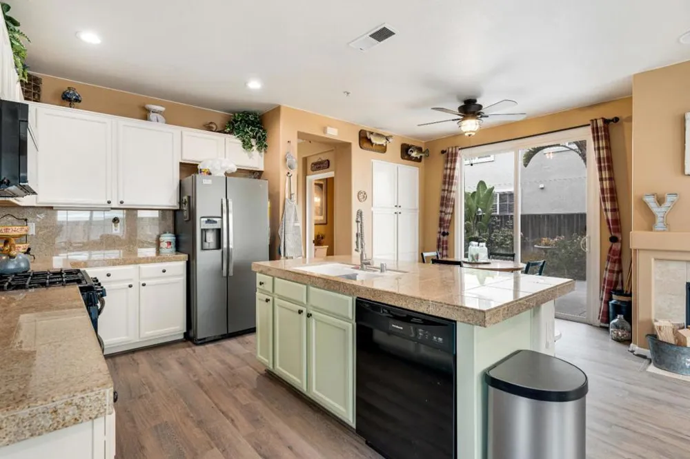 75 Paseo Drive Watsonville, CA 95076