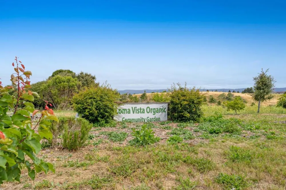 75 Paseo Drive Watsonville, CA 95076
