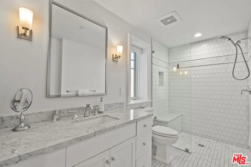 636 12th Street Manhattan Beach, CA 90266