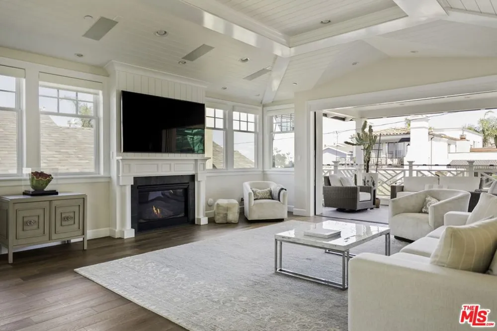 636 12th Street Manhattan Beach, CA 90266