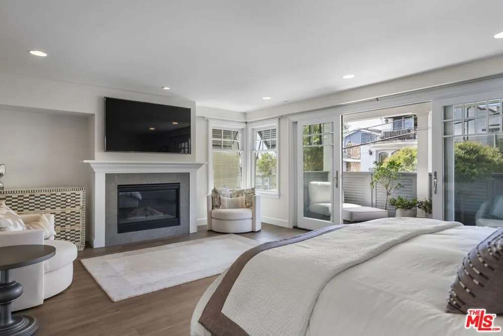 636 12th Street Manhattan Beach, CA 90266