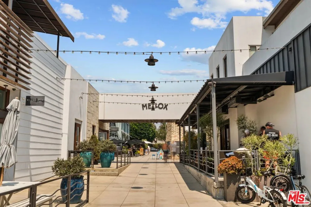 636 12th Street Manhattan Beach, CA 90266