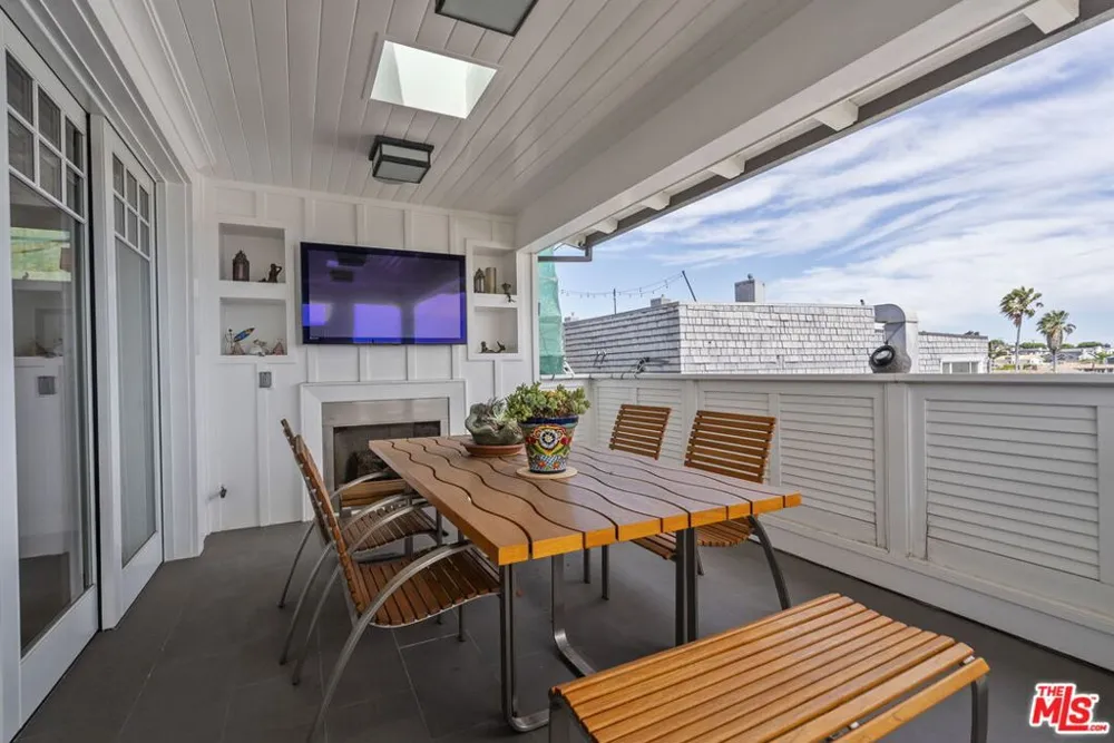 636 12th Street Manhattan Beach, CA 90266