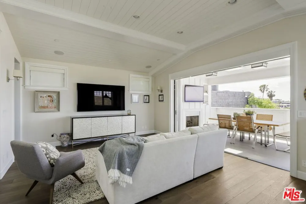 636 12th Street Manhattan Beach, CA 90266