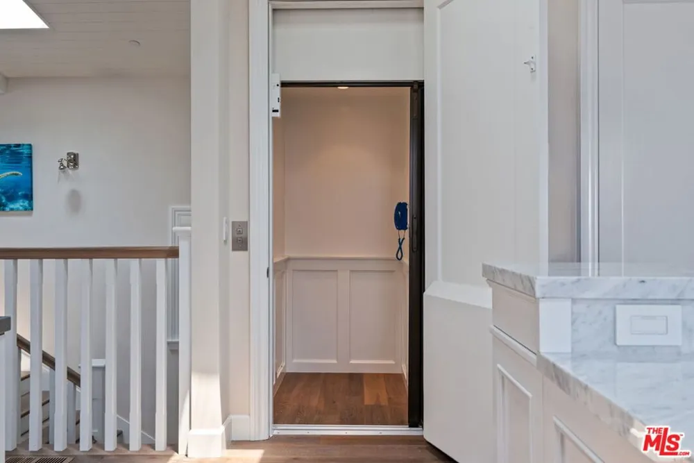636 12th Street Manhattan Beach, CA 90266