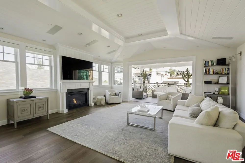 636 12th Street Manhattan Beach, CA 90266