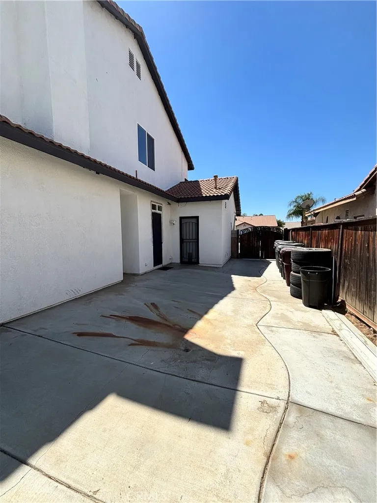 28212 Cranberry Menifee, CA 92585