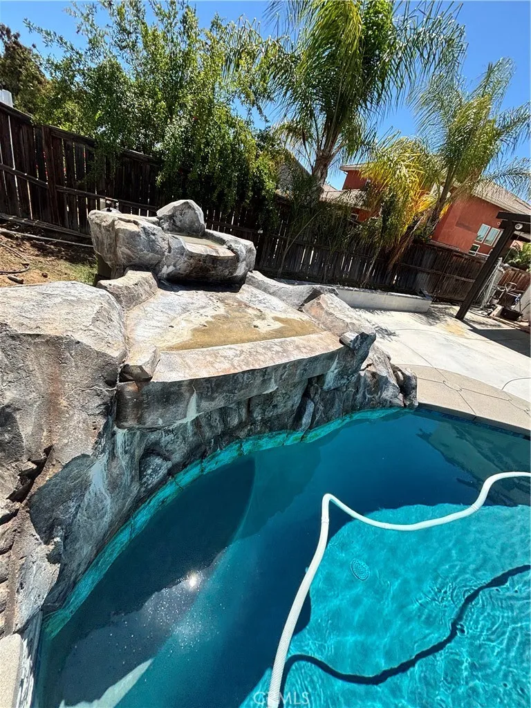 28212 Cranberry Menifee, CA 92585