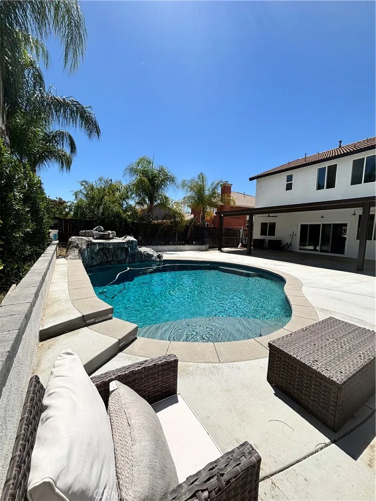 28212 Cranberry Menifee, CA 92585