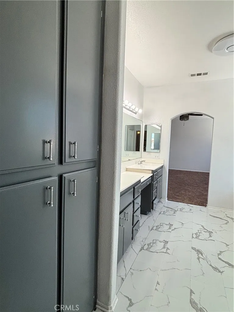 28212 Cranberry Menifee, CA 92585